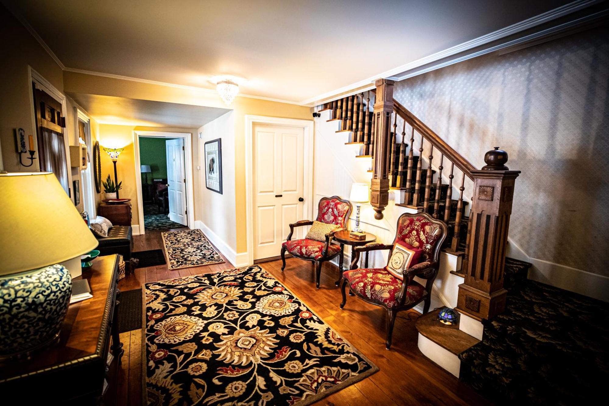 Twin Oaks Inn ソーガタック エクステリア 写真