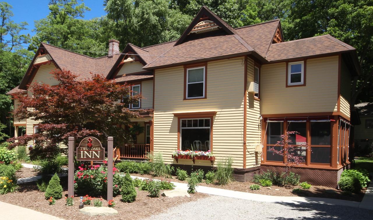 Twin Oaks Inn ソーガタック エクステリア 写真