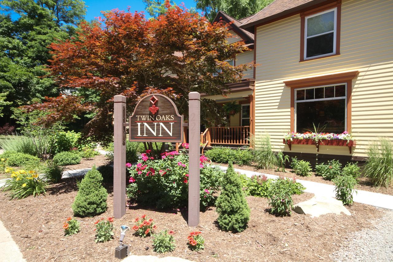 Twin Oaks Inn ソーガタック エクステリア 写真